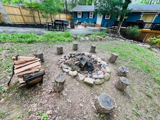 Mountain Lake Retreat - Hot Tub, Lake, Fire Pit, Wineries, Restaurant Harpers Ferry Exterior foto